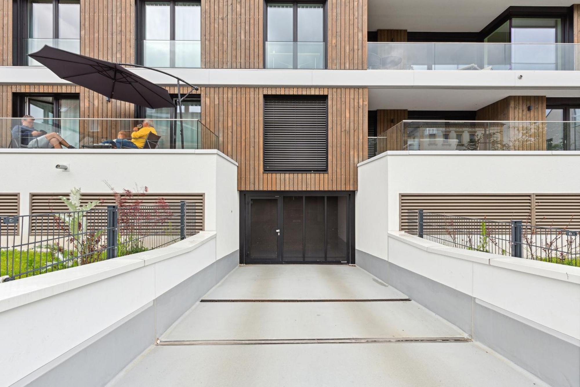 Sali-Homes R5 - New Build With Terrace In City Center バイロイト エクステリア 写真
